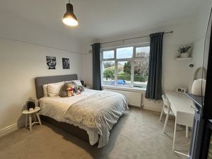 Photo 33- click for photo gallery